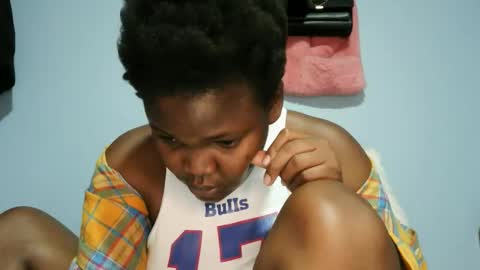 Snapshot of cute_roxie chatting on October 5, 2:37 pm cute_roxie online show from October 5, 2:37 pm