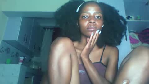 Snapshot of cute_sexy3 chatting on May 16, 12:40 am SHARON online show from May 16, 12:40 am