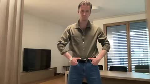 Snapshot of cute_skywalker chatting on July 8, 3:38 pm cute_skywalker online show from July 8, 3:38 pm