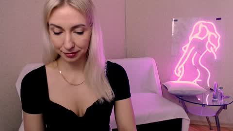 cute_smile_shy online show from January 18, 11:47 am