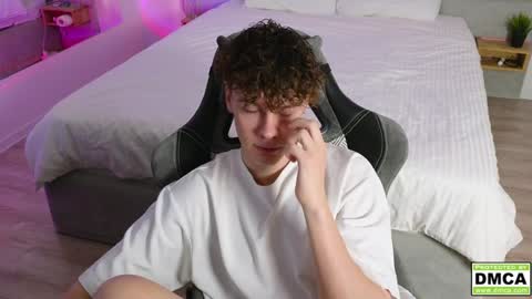 Thomas -  online show from December 7, 6:04 pm