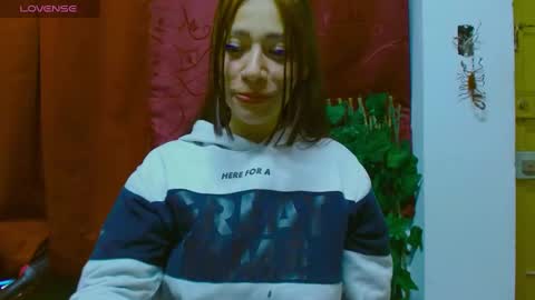 Snapshot of cute_zoe1 chatting on March 4, 2:38 am cute_zoe1 online show from March 4, 2:38 am