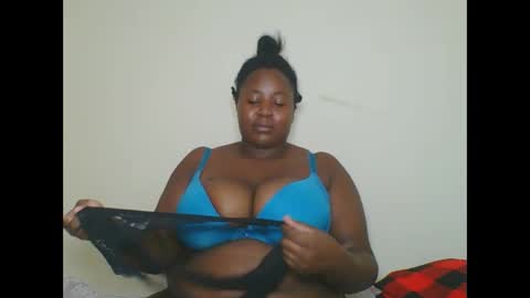 Snapshot of cuteaurel chatting on February 6, 12:04 am AURELIA online show from February 6, 12:04 am