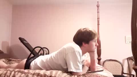 cuteboii29 online show from March 1, 2:48 am