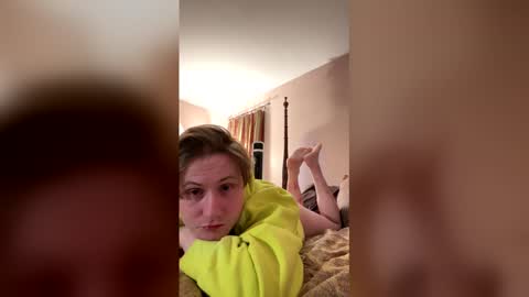 cuteboii29 online show from February 17, 5:59 am