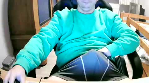 Cuteboy090 online show from December 3, 2:59 pm