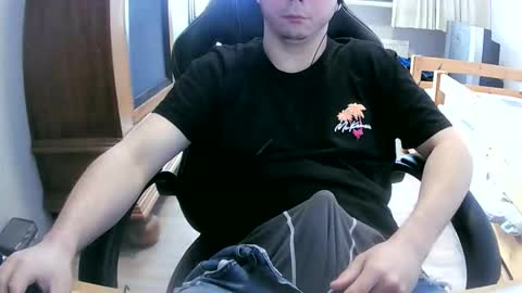 Snapshot of cuteboy090 chatting on March 20, 11:15 am Cuteboy090 online show from March 20, 11:15 am