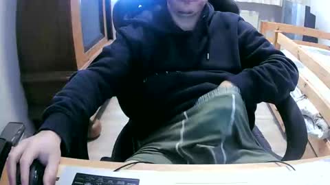 Snapshot of cuteboy090 chatting on April 14, 10:54 am Cuteboy090 online show from April 14, 10:54 am