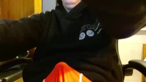 Snapshot of cuteboy090 chatting on April 23, 7:38 pm Cuteboy090 online show from April 23, 7:38 pm