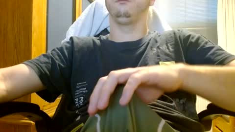 Snapshot of cuteboy090 chatting on June 21, 11:46 am Cuteboy090 online show from June 21, 11:46 am
