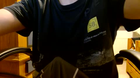 Snapshot of cuteboy090 chatting on June 30, 4:19 pm Cuteboy090 online show from June 30, 4:19 pm