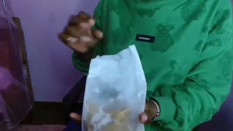 cutebuu online show from March 6, 9:50 am