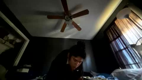 loveolots online show from February 25, 4:27 pm