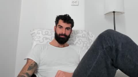 cuteeboy online show from November 24, 8:36 am