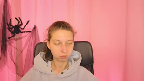 Elli online show from November 6, 11:11 am