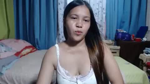 Snapshot of cutegirl_melissa chatting on May 11, 3:01 am cutegirl_melissa online show from May 11, 3:01 am