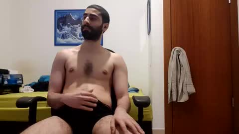 Snapshot of cuteguy52 chatting on April 6, 9:38 pm cuteguy52 online show from April 6, 9:38 pm