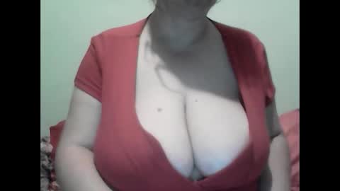 Snapshot of cutejessytom chatting on December 13, 3:38 am Jessy online show from December 13, 3:38 am