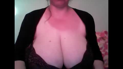 Snapshot of cutejessytom chatting on February 6, 1:54 pm Jessy online show from February 6, 1:54 pm