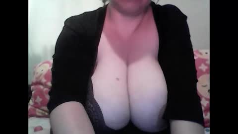 Snapshot of cutejessytom chatting on February 25, 3:05 pm Jessy online show from February 25, 3:05 pm