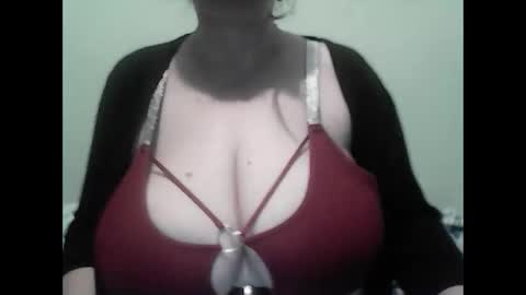 Snapshot of cutejessytom chatting on November 19, 9:26 pm Jessy online show from November 19, 9:26 pm