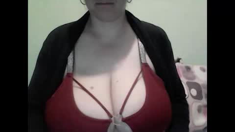 Snapshot of cutejessytom chatting on January 6, 7:01 am Jessy online show from January 6, 7:01 am