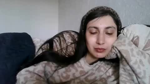 Snapshot of cutekattie chatting on April 9, 6:52 am cutekattie online show from April 9, 6:52 am