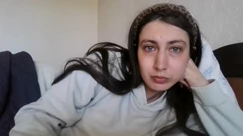 Snapshot of cutekattie chatting on April 27, 5:38 am cutekattie online show from April 27, 5:38 am
