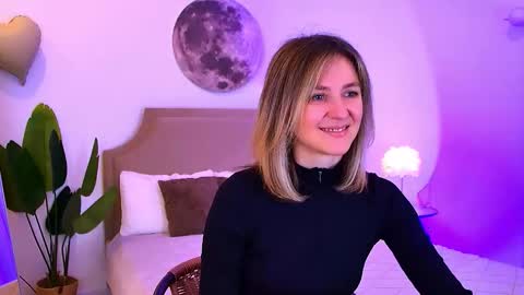 Snapshot of cutemirage chatting on February 19, 2:46 pm cutemirage online show from February 19, 2:46 pm