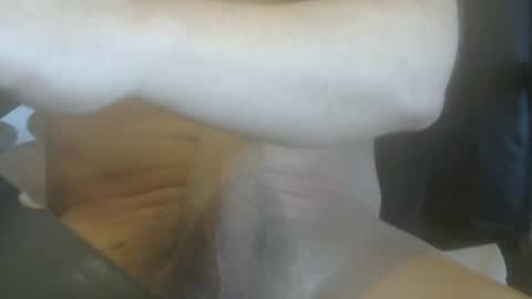 Snapshot of cutemuscledanaconda chatting on July 4, 3:45 am Cute Muscled Anaconda online show from July 4, 3:45 am