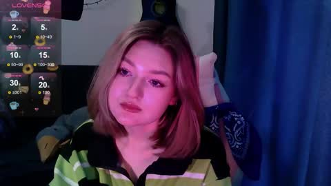 Snapshot of cutepie33 chatting on September 12, 9:31 am cutepie33 online show from September 12, 9:31 am