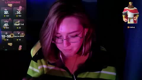 Snapshot of cutepie33 chatting on September 18, 3:03 pm cutepie33 online show from September 18, 3:03 pm