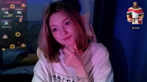 Snapshot of cutepie33 chatting on October 10, 4:44 am cutepie33 online show from October 10, 4:44 am