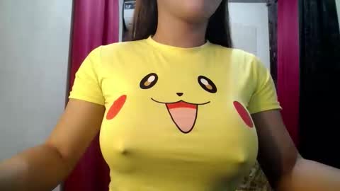 Snapshot of cutepinay143 chatting on May 28, 3:31 pm isabel online show from May 28, 3:31 pm