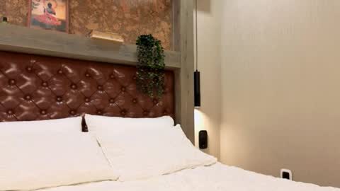 Kim online show from December 19, 3:30 pm