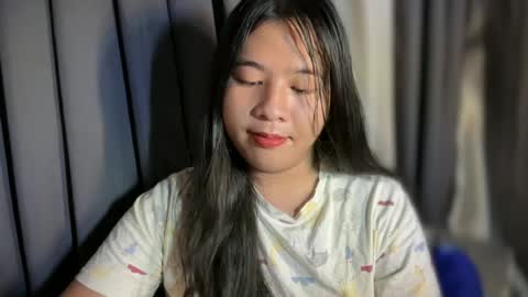 Snapshot of cutestgurl_ chatting on June 10, 10:52 pm cute online show from June 10, 10:52 pm