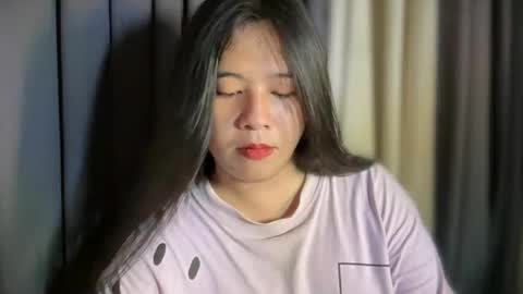 Snapshot of cutestgurl_ chatting on June 24, 3:38 am cute online show from June 24, 3:38 am