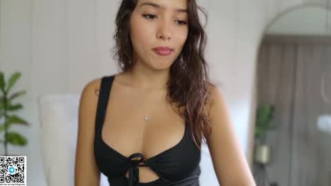 angela online show from May 3, 6:03 pm