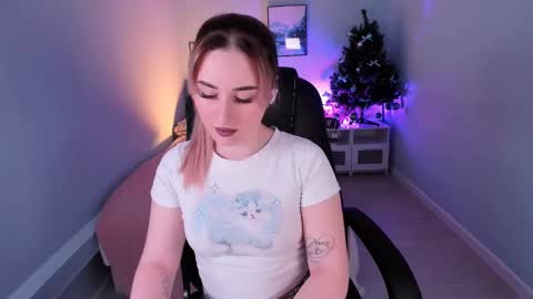  Your Louise  follow me  online show from December 17, 9:05 pm