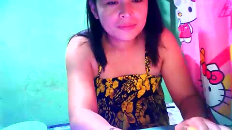 Snapshot of cutie_pie02 chatting on December 19, 11:17 am cutie_pie02 online show from December 19, 11:17 am