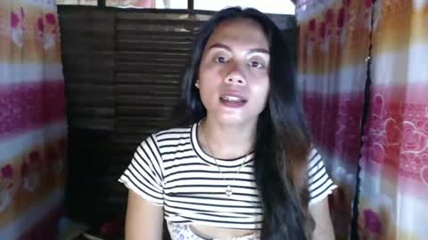 cutie_rona online show from December 5, 6:22 am