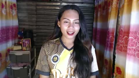 cutie_rona online show from December 14, 1:05 pm