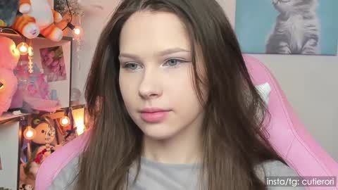 Snapshot of cutierori chatting on January 29, 5:19 am Rori  Instagram cutierori  online show from January 29, 5:19 am