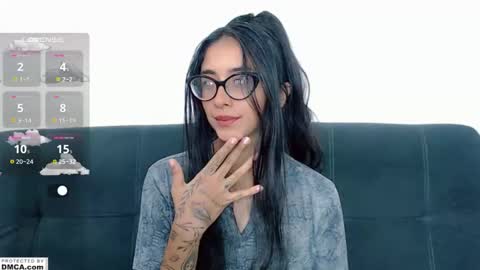 miss ari  online show from November 4, 10:25 am