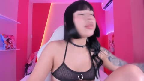 Snapshot of cyberdoll1 chatting on July 11, 5:10 am cyberdoll1 online show from July 11, 5:10 am