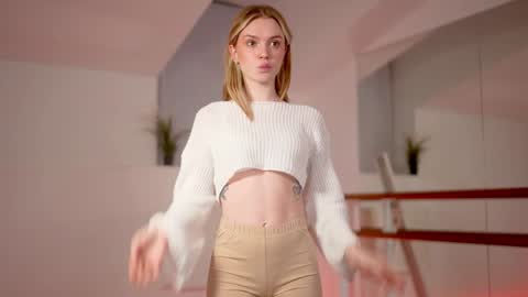 Snapshot of cyberheart_ chatting on December 3, 6:49 pm EMILY online show from December 3, 6:49 pm