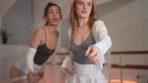 Snapshot of cyberheart_ chatting on December 4, 2:48 pm EMILY online show from December 4, 2:48 pm