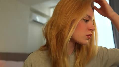 Snapshot of cyberheart_ chatting on October 2, 12:56 pm EMILY online show from October 2, 12:56 pm