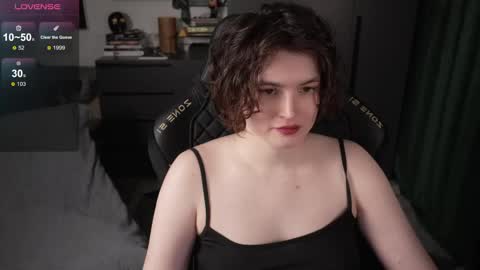Helen Blossom online show from May 20, 8:15 pm