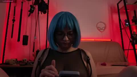 Snapshot of cyberxgoddess_ chatting on June 23, 8:51 pm Lily Goddess online show from June 23, 8:51 pm